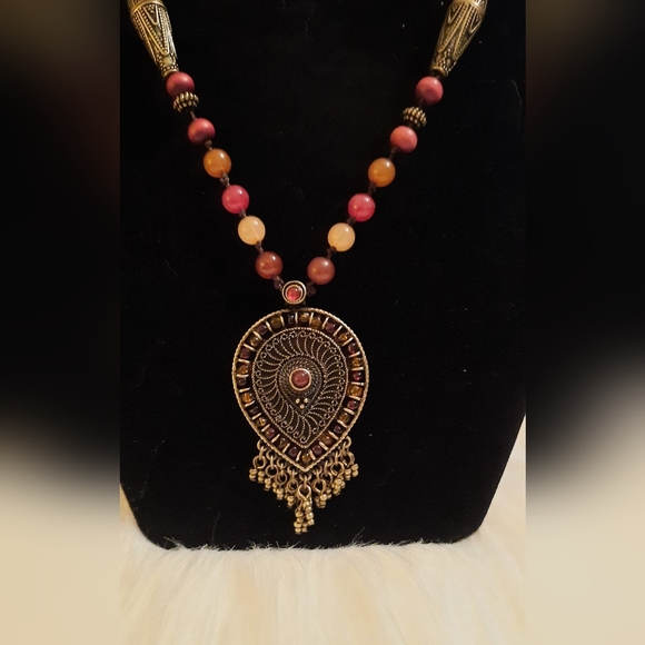 XC Axcess Carnelian and agate beaded necklace - Picture 4 of 10